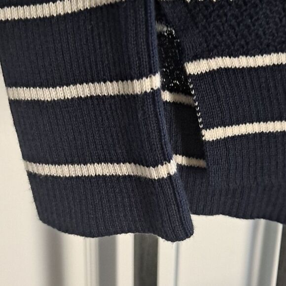 Gap ladies pullover top NWOT - Picture 5 of 8